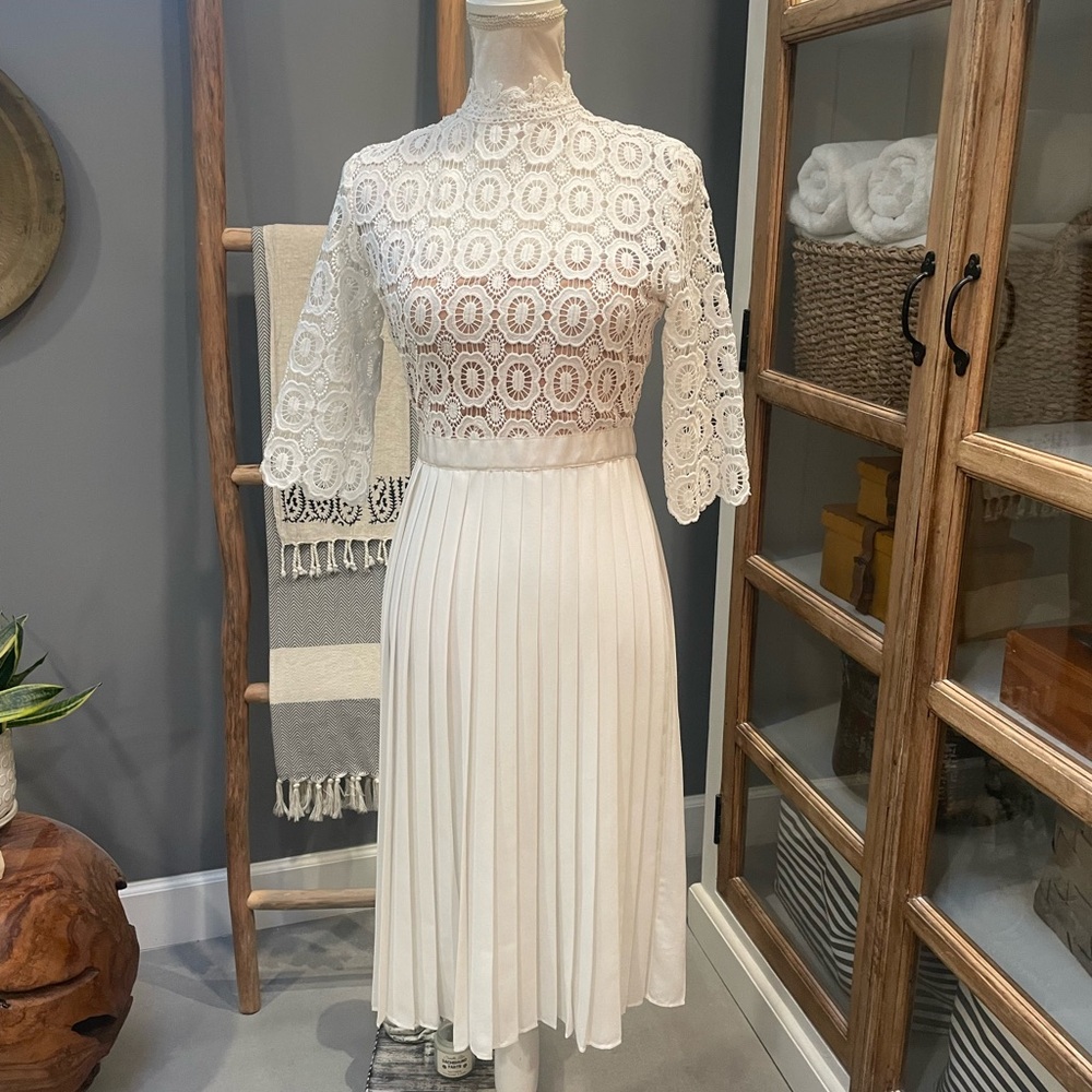 Little Mistress White Lace Long Sleeve Dress